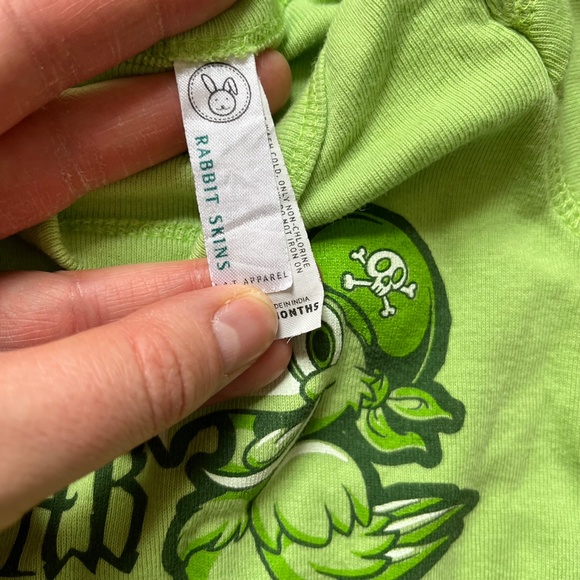 Rabbit Skins Savannah, Georgia Pirate Parrot Green Onesie Bodysuit, Sz 6 months - Picture 2 of 4